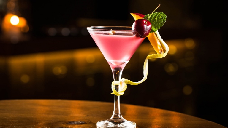 1529-french-martini-cocktail-cocktail-con-vodka-anans-e-liquore-ai-lamponi